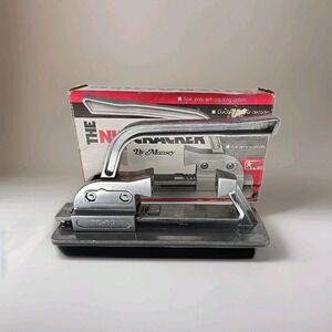 Nutcrscker nc89 MUNSEY Vintage cast aluminum lever action made in the USA